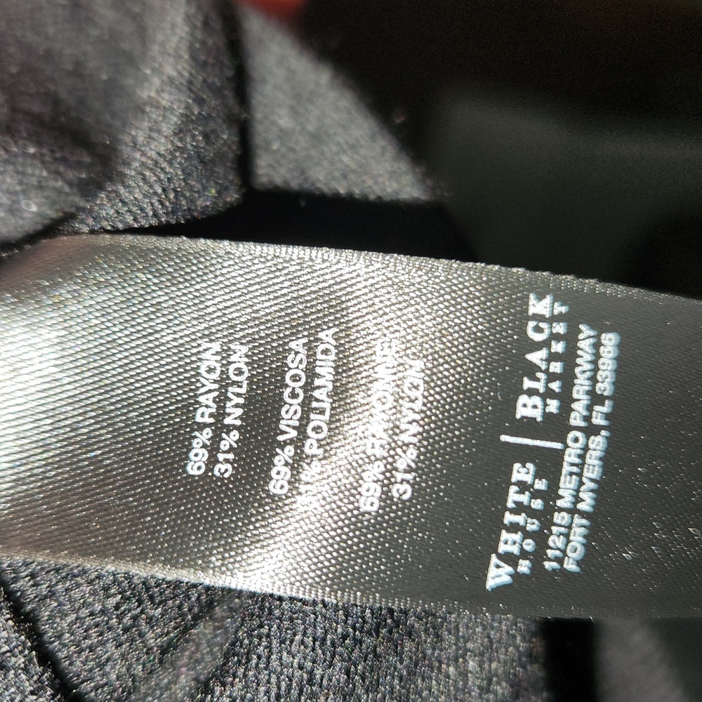 Black pullover sweater - Picture 3 of 3